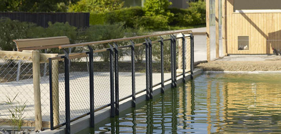 동물원 울타리 및 조류 사육장을 위한 긴 수명과 무독성 특성을 가진 UV 저항성 스테인리스 스틸 와이어 로프 메쉬