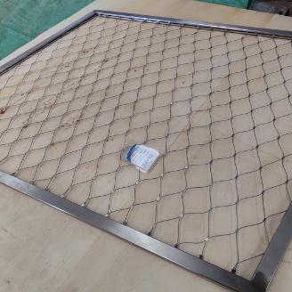 SS304/316 Stainless Steel Rope Mesh Diamond Woven Knotted Flexible Cable Mesh for Zoo Protecting and Stair Railing Fence