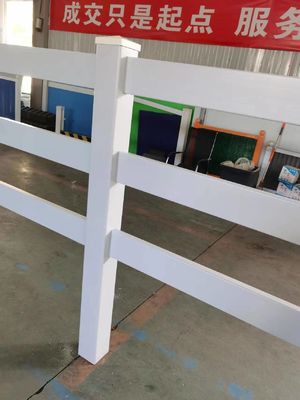 PVC 비닐 말 울타리 3 레일 1.5m 흰색 농장 울타리