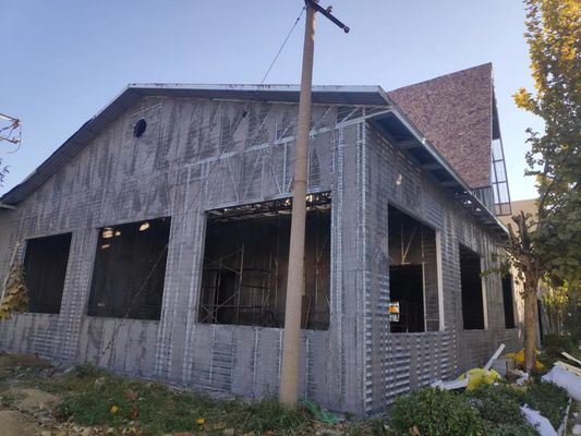 2500*600mm 크기 및 100mm 리브 간격의 스터코 건물 건설용 V자형 아연 도금 팽창 금속 라스