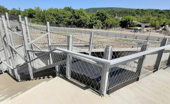 60° 메쉬 개구 각도 및 아연 도금 마감 처리된 건물 보호용 부드러운 스테인리스 스틸 로프 와이어 메쉬