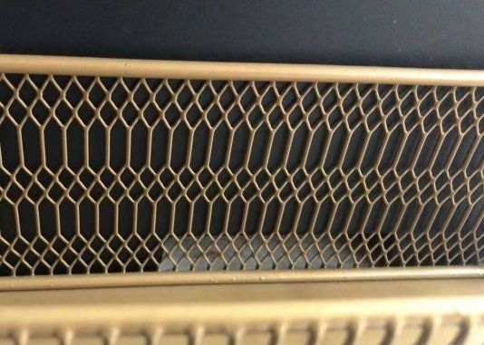 4feet *8feet 뜨거운 복각 직류 전기를 통한 탄소 강철 확장된 금속 장식적인 고딕 메시