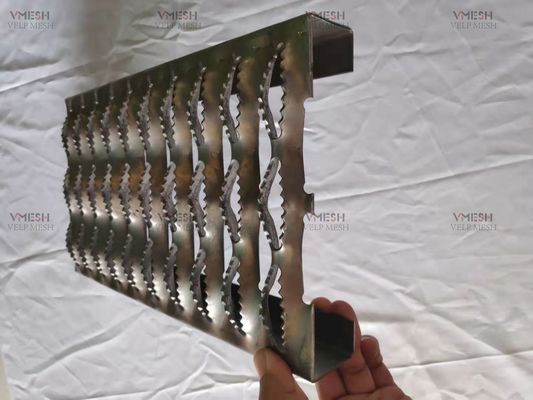 반대 스카이딩 천공 금속판 보도 통제력 지주 안전성 회절격자 2.0-4.0mm